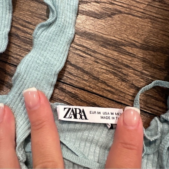 Zara Blue Ruffled Crop Tank Top - Picture 2 of 2